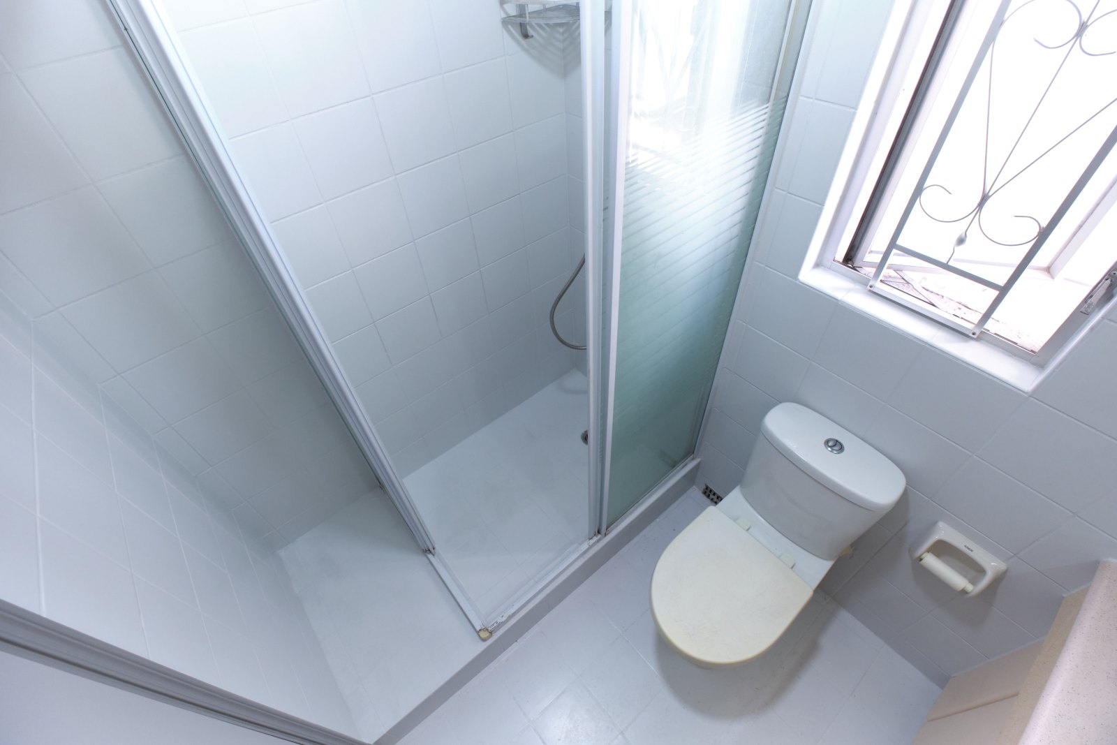 Quality Residence in Southern New Territories | Convenient Transportation & Prime Living