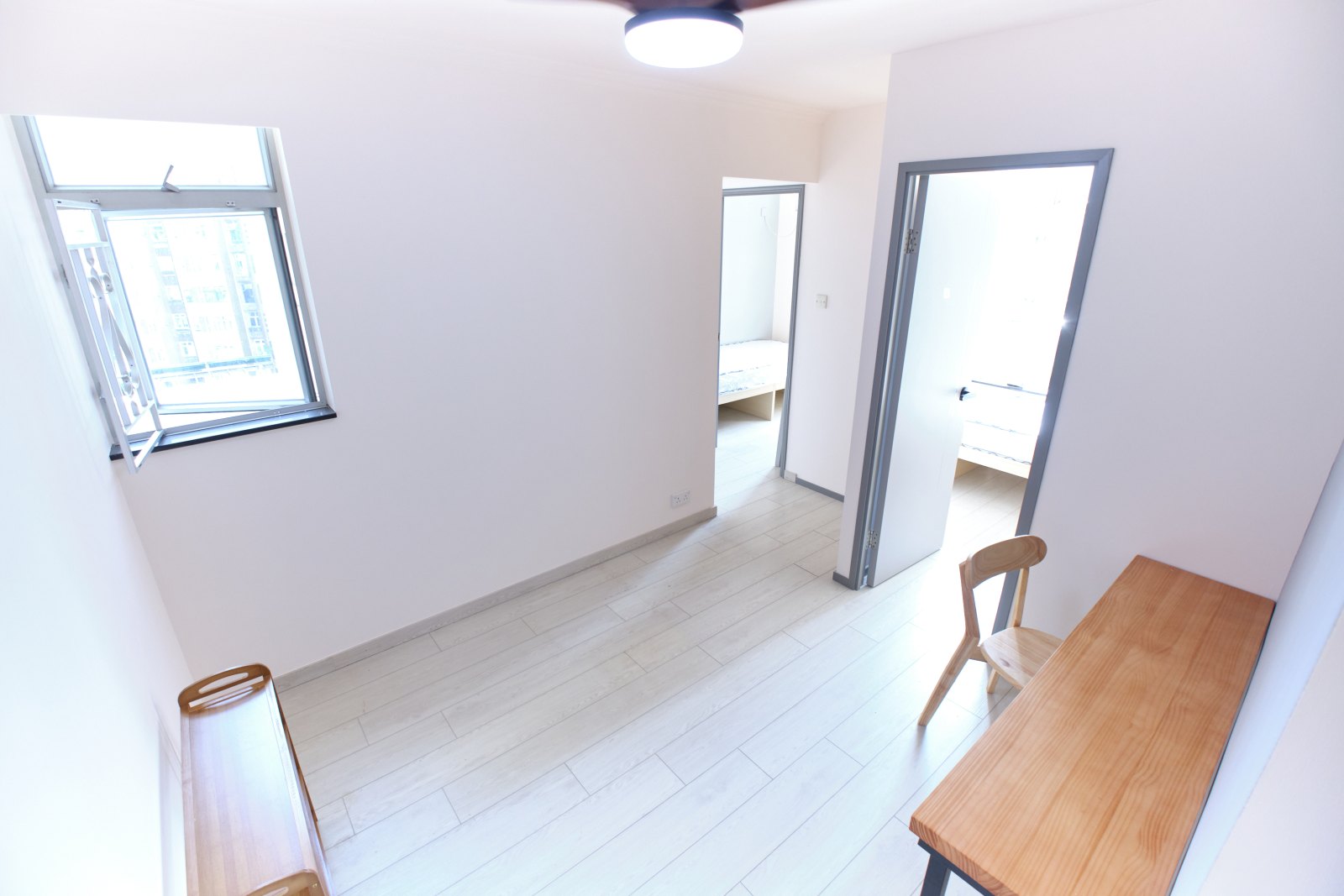 Quality Residence in Southern New Territories | Convenient Transportation & Prime Living