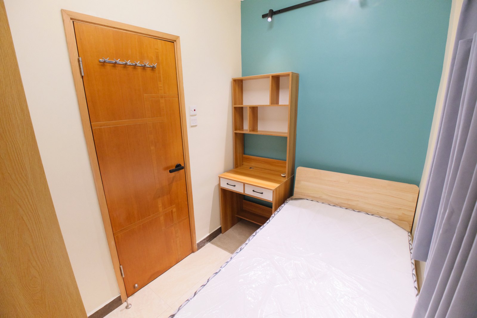 Whole-Flat Rental in Central Kowloon | Approx. 700 sq ft | Near East Tsim Sha Tsui MTR