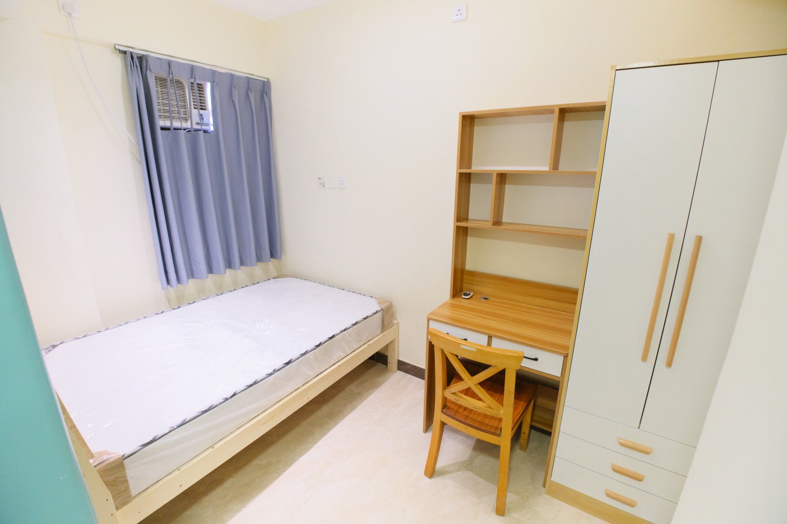 Whole-Flat Rental in Central Kowloon | Approx. 700 sq ft | Near East Tsim Sha Tsui MTR