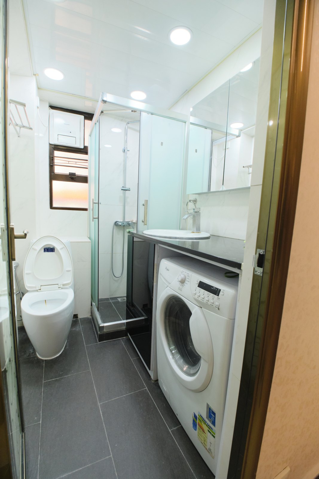 Whole-Flat Rental in Central Kowloon | Approx. 700 sq ft | Near East Tsim Sha Tsui MTR